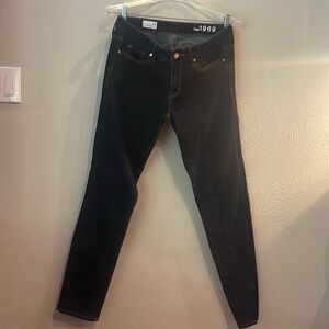 Gap 1969 Always Skinny Women’s Size 29 R dark denim blue jeans.